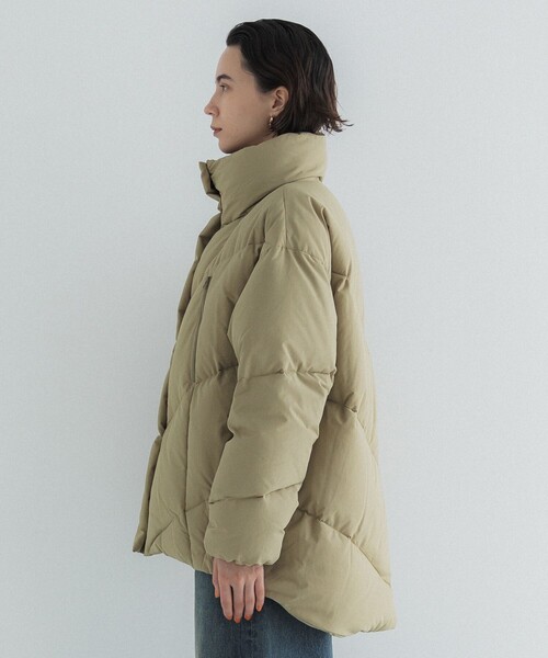 CITY TOKYO(シティトウキョウ)の「ダブルポケットオーバーサイズダウン(ダウンジャケット/コート・レディース・ベージュ/ブラック/ホワイト・1/2)」の8枚目の写真