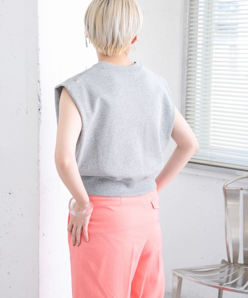 KBF（ケイビーエフ）の「ショルダータックコンパクトスウェット（スウェット・レディース・グレー/オフホワイト/ブルー・ONE）」の20枚目の写真