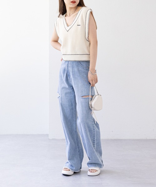 Chico(チコ)の「バイカラーニットベスト(ベスト・レディース・アイボリー/ブラック/ダークグレー・FREE)」の7枚目の写真