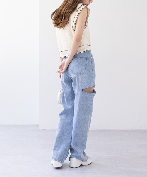 Chico(チコ)の「バイカラーニットベスト(ベスト・レディース・アイボリー/ブラック/ダークグレー・FREE)」の8枚目の写真