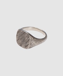 SIGNET RING SCRATCHED