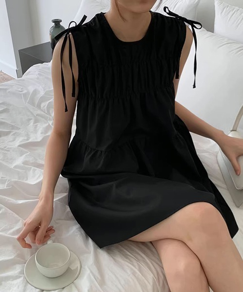 gossip!ロサンゼルス(ゴシップロサンゼルス)の「YUGA ラウンドネック リボンノースリーブ ワンピース(ワンピース・レディース・ホワイト/ブラック・FREE)」の7枚目の写真