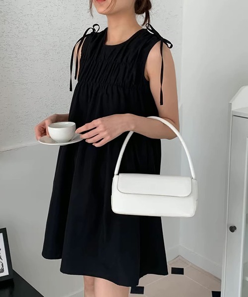 gossip!ロサンゼルス(ゴシップロサンゼルス)の「YUGA ラウンドネック リボンノースリーブ ワンピース(ワンピース・レディース・ホワイト/ブラック・FREE)」の14枚目の写真