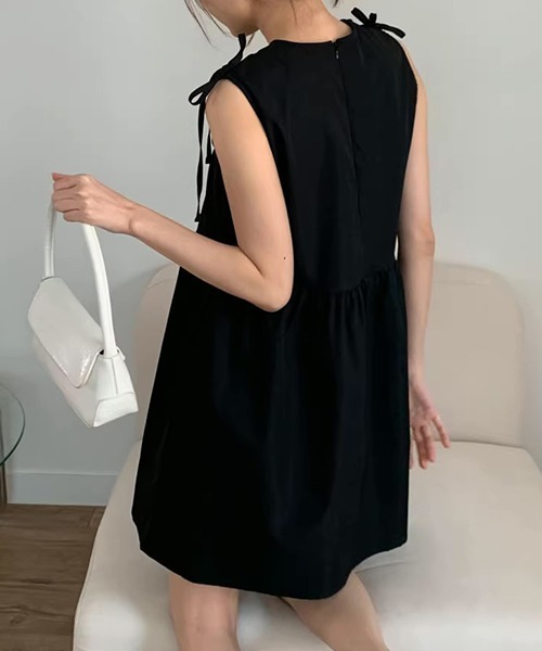 gossip!ロサンゼルス(ゴシップロサンゼルス)の「YUGA ラウンドネック リボンノースリーブ ワンピース(ワンピース・レディース・ホワイト/ブラック・FREE)」の11枚目の写真