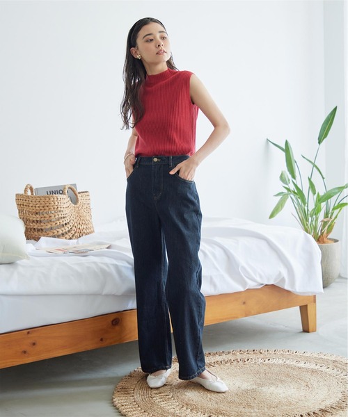 titivate(ティティベイト)の「ストレートデニムパンツ(デニムパンツ・レディース・ブルー/ライトブルー/インディゴブルー・S/M/L)」の9枚目の写真