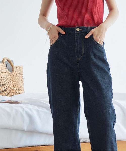 titivate(ティティベイト)の「ストレートデニムパンツ(デニムパンツ・レディース・ブルー/ライトブルー/インディゴブルー・S/M/L)」の12枚目の写真