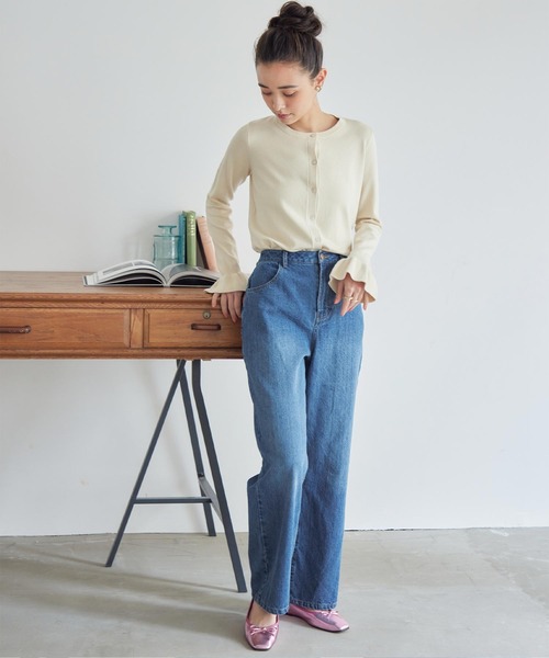 titivate(ティティベイト)の「ストレートデニムパンツ(デニムパンツ・レディース・ブルー/ライトブルー/インディゴブルー・S/M/L)」の13枚目の写真