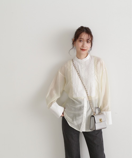 N.（N. Natural Beauty Basic）（エヌエヌナチュラルビューティーベーシック）の「◆ピンタックドレスシャツ（シャツ/ブラウス・レディース・ベージュ/オフホワイト・MEDIUM）」の10枚目の写真