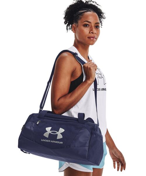 UNDER ARMOUR(アンダーアーマー)の「UAアンディナイアブル5.0 ダッフルバッグ XSサイズ(トレーニング/メンズ/レディース)(ボストンバッグ・レディース・ネイビー・ONESIZE)」の3枚目の写真