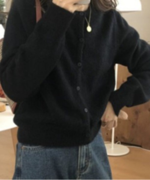 sorule（ソルレ）の「ベーシックニットカーディガン（ニット/セーター・レディース・ベージュ/イエロー/グレー/ブラック/パープル/レッド・FREE）」の2枚目の写真