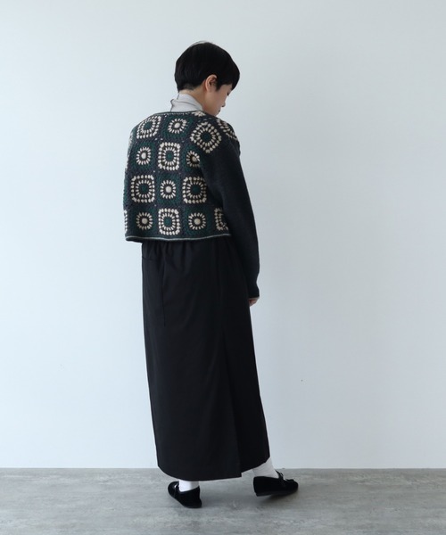 yuni（ユニ　）の「強撚ラチネ　Iラインスカート（スカート・レディース・ブラック/ベージュ・FREE）」の6枚目の写真