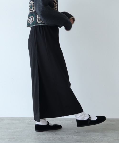yuni（ユニ　）の「強撚ラチネ　Iラインスカート（スカート・レディース・ブラック/ベージュ・FREE）」の8枚目の写真