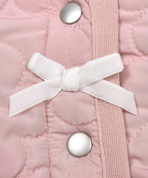 SLAP SLIP(スラップスリップ)の「【お揃い】リボン付き花刺しゅう柄中綿キルトボアリバーシブルジャケット(80~130cm)(ブルゾン・キッズ・ピンク/ブルー・100cm/110cm/120cm/130cm/80cm/90cm)」の9枚目の写真