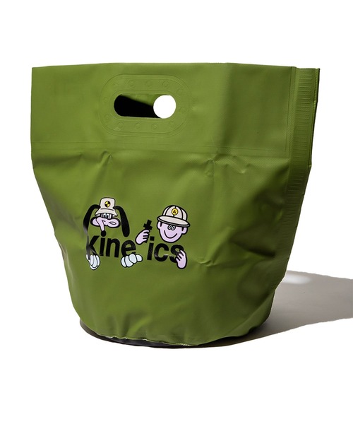 Kinetics(キネティクス)の「UND x Kinetics TARP BAG(UND x キネティクス タープ バッグ)(トートバッグ・メンズ・オリーブ/イエロー/ブラック・FREE)」の2枚目の写真