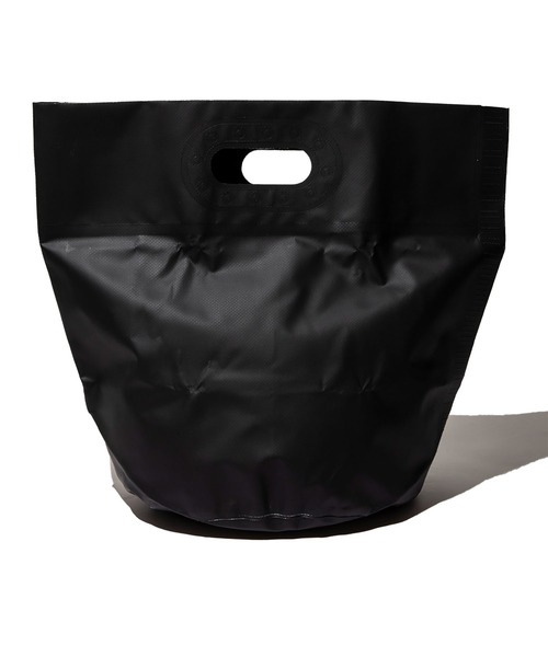 Kinetics(キネティクス)の「UND x Kinetics TARP BAG(UND x キネティクス タープ バッグ)(トートバッグ・メンズ・オリーブ/イエロー/ブラック・FREE)」の4枚目の写真