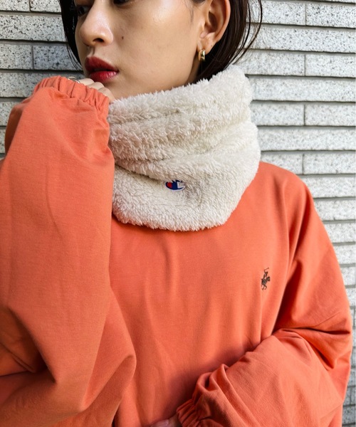 Champion（チャンピオン）の「champion / ボアネックウォーマー / 788-0010（ネックウォーマー/スヌード・レディース・ベージュ/ネイビー/アイボリー/ブラック/グレイッシュベージュ/グレー・FREE）」の2枚目の写真