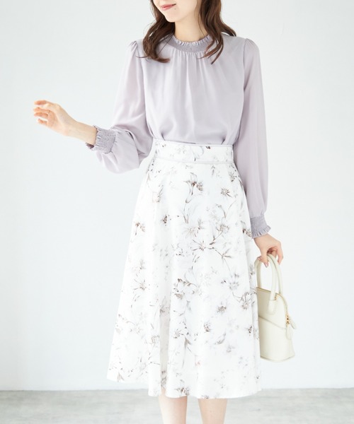 tocco closet(トッコ クローゼット)の「ウエスト配色ライン入りフラワープリントフレアスカート(スカート・レディース・モカ/アイボリー・M)」の21枚目の写真