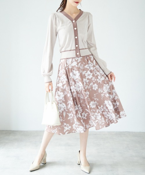 tocco closet(トッコ クローゼット)の「ウエスト配色ライン入りフラワープリントフレアスカート(スカート・レディース・モカ/アイボリー・M)」の7枚目の写真