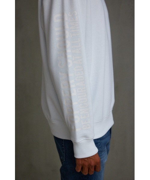 AZUL by moussy（アズールバイマウジー）の「Deadpanスウェットトップス（スウェット・メンズ・ホワイト/ブラック・FREE）」の11枚目の写真