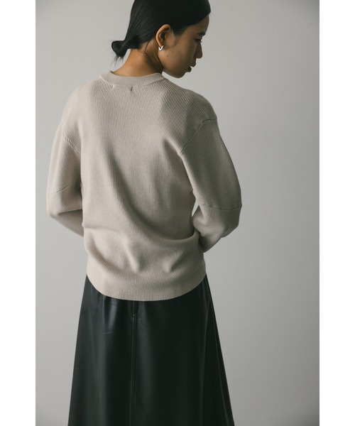 STYLEMIXER（スタイルミキサー）の「ショルダーフォルムニット（ニット/セーター・レディース・サックスブルー/ブラック/キャメル/アイボリー・FREE）」の11枚目の写真