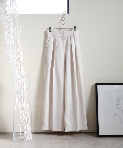 ULEULA（ウルア）の「ルーズワイドタックパンツ/美脚パンツ（その他パンツ・レディース・グレー/ブラック/アイボリー・FREE）」の16枚目の写真