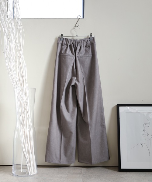 ULEULA（ウルア）の「ルーズワイドタックパンツ/美脚パンツ（その他パンツ・レディース・グレー/ブラック/アイボリー・FREE）」の19枚目の写真