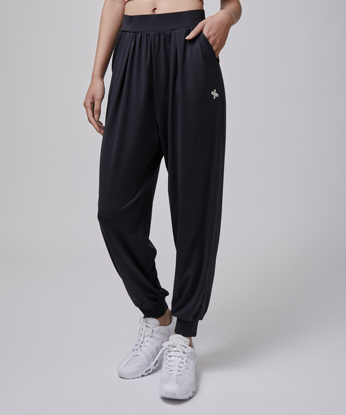 XEXYMIX(ゼクシィミックス)の「【XEXYMIX】リラックスフェザー ジョガーフィット ハーレムパンツ XA5379G(その他パンツ・レディース・ベージュ/ブラック・M/L)」の5枚目の写真