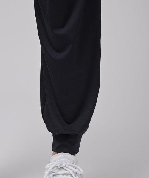 XEXYMIX(ゼクシィミックス)の「【XEXYMIX】リラックスフェザー ジョガーフィット ハーレムパンツ XA5379G(その他パンツ・レディース・ベージュ/ブラック・M/L)」の15枚目の写真