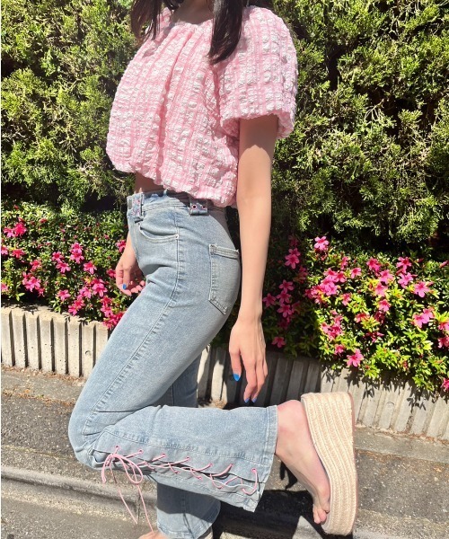 MORE self LOVE（モアセルフラブ）の「サイドレースアップデニム（デニムパンツ・レディース・ブルー・SMALL/LARGE/X-LARGE）」の15枚目の写真