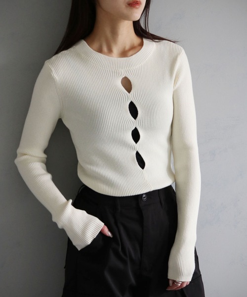 cheriella（シェリエラ）の「【cheriella】WEB限定前後２WAYバックスリットリブニット（ニット/セーター・レディース・アイボリー/ブルーグレー/オレンジ/ライトグレー/ブラック・M）」の2枚目の写真