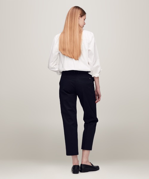 TOMMY HILFIGER(トミーヒルフィガー)の「【FUDGE掲載】【CLASSY掲載】【Oggi掲載】【ESSENTIALS】スリムストレートチノパンツ(チノパンツ・レディース・ベージュ/ネイビー/グリーン/ホワイト/ベージュ系/ネイビー系・32inch/34inch/36inch)」の14枚目の写真