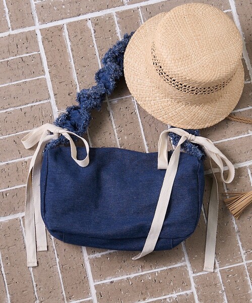 FREAK'S STORE（フリークスストア）の「デニム フリルギャザーリボン バッグ（ハンドバッグ・レディース・ブラック/ネイビー/ナチュラル・ONE SIZE）」の4枚目の写真