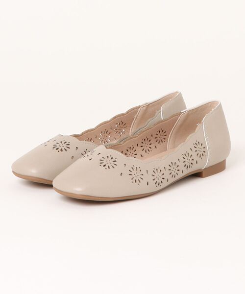 BETTY CLUB(ベティクラブ)の「【ELLE PLANET】レースフラットパンプス(パンプス・レディース・ブラック/ダークベージュ・22.5cm/23.0cm/23.5cm/24.0cm/24.5cm)」の1枚目の写真