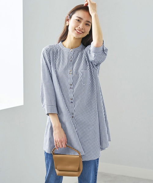 BELLUNA PLUS（ベルーナ）の「ＵＶ対策多ボタンデザインシャツチュニック（チュニック・レディース・ブルー系/チェック/グリーン/ホワイト系・MEDIUM/LARGE/X-LARGE）」の11枚目の写真