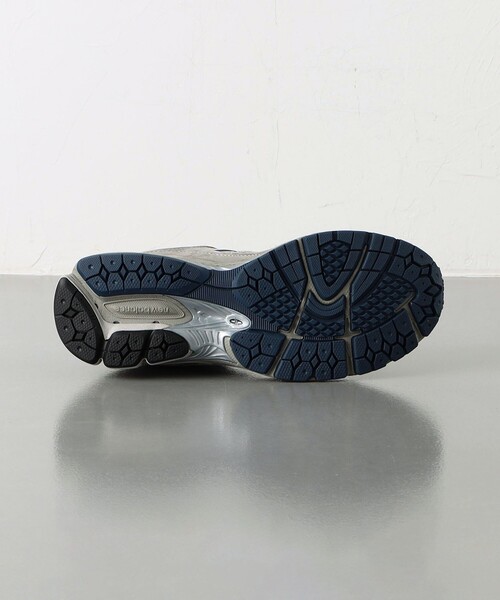 NEW BALANCE（ニューバランス）の「＜New Balance＞ ML2002R/スニーカー（スニーカー・メンズ・ブラック/グレー・27.5cm/25.5cm/28.5cm/26.5cm/27cm/29cm/26cm/28cm）」の7枚目の写真