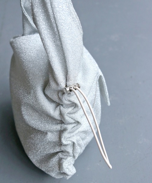 cheriella（シェリエラ）の「【cheriella】ギャザリングラメバッグ（ハンドバッグ・レディース・ブラック/シルバー・ONESIZE）」の16枚目の写真