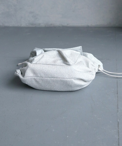 cheriella（シェリエラ）の「【cheriella】ギャザリングラメバッグ（ハンドバッグ・レディース・ブラック/シルバー・ONESIZE）」の17枚目の写真