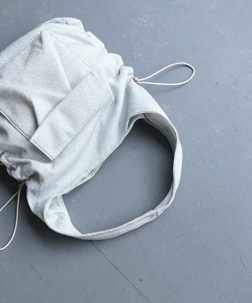 cheriella（シェリエラ）の「【cheriella】ギャザリングラメバッグ（ハンドバッグ・レディース・ブラック/シルバー・ONESIZE）」の18枚目の写真