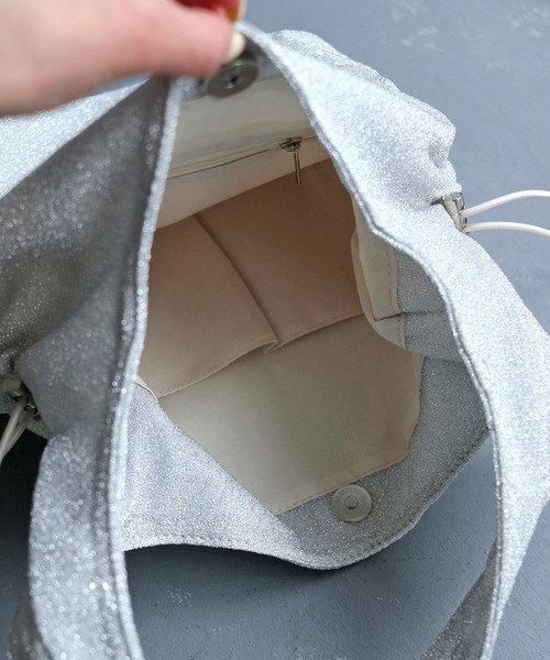 cheriella（シェリエラ）の「【cheriella】ギャザリングラメバッグ（ハンドバッグ・レディース・ブラック/シルバー・ONESIZE）」の12枚目の写真