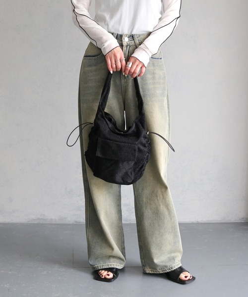 cheriella（シェリエラ）の「【cheriella】ギャザリングラメバッグ（ハンドバッグ・レディース・ブラック/シルバー・ONESIZE）」の6枚目の写真