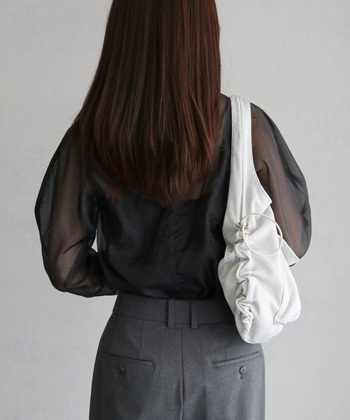 cheriella（シェリエラ）の「【cheriella】ギャザリングラメバッグ（ハンドバッグ・レディース・ブラック/シルバー・ONESIZE）」の19枚目の写真