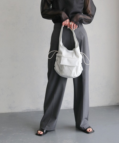 cheriella（シェリエラ）の「【cheriella】ギャザリングラメバッグ（ハンドバッグ・レディース・ブラック/シルバー・ONESIZE）」の22枚目の写真