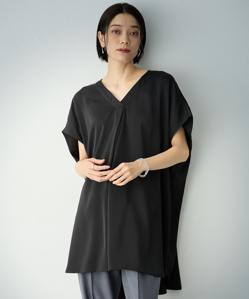 ONE'S TRUE(ワンズトゥルー)の「オーバーシルエットブラウス(シャツ/ブラウス・レディース・オフホワイト/カーキ/ブラック・M/L)」の8枚目の写真