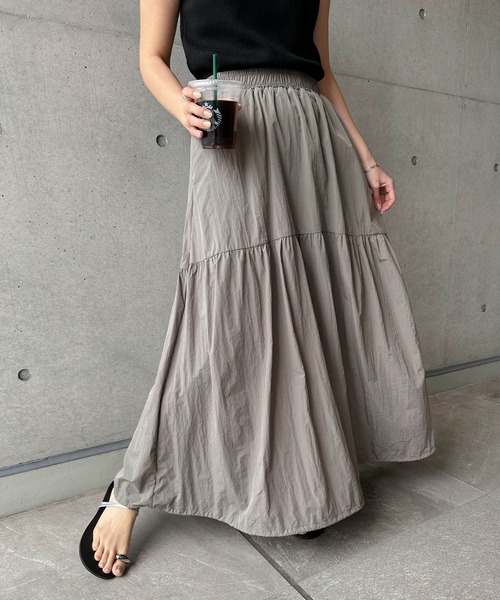 andme(アンドミー)の「ナイロンタフタティアードフレアスカート(スカート・レディース・ブラック/オフホワイト/グレー/ライトグリーン・M/L)」の5枚目の写真