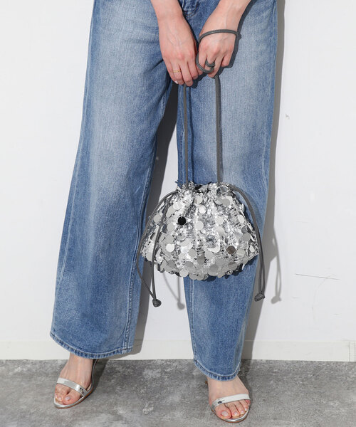 SLOBE IENA（スローブイエナ）の「SLOBE IENA スパンコール巾着バッグ（ハンドバッグ・レディース・シルバー・FREE）」の15枚目の写真