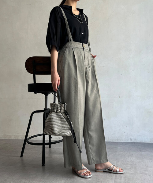 Chez toi（シェトワ）の「サス付ワイドパンツ（その他パンツ・レディース・ブラック/グレイッシュベージュ/ブルー・FREE）」の13枚目の写真
