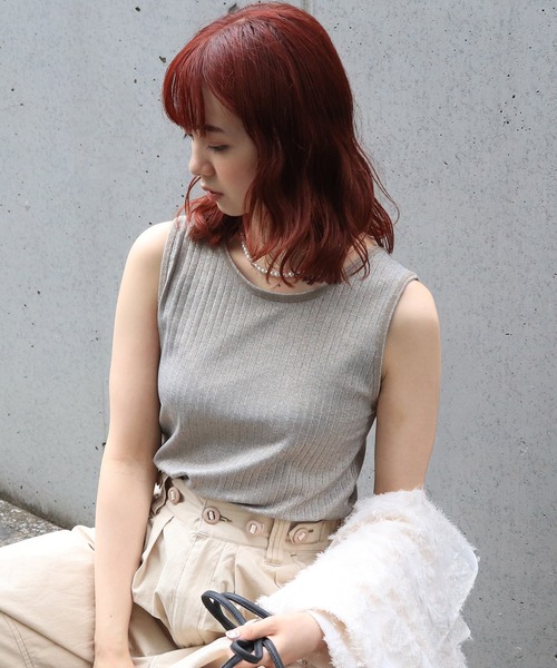 DOUBLE NAME（ダブルネーム）の「前後2WAYラメリブタンク（タンクトップ・レディース・ブラック/グレー/ホワイト/ベージュ・FREE）」の4枚目の写真