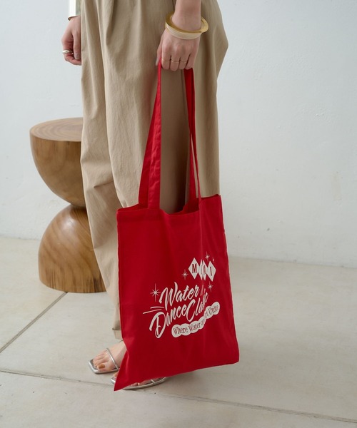 Omekashi（オメカシ）の「グラフィックトートバッグ（トートバッグ・レディース・レッド/ネイビー・FREE）」の3枚目の写真