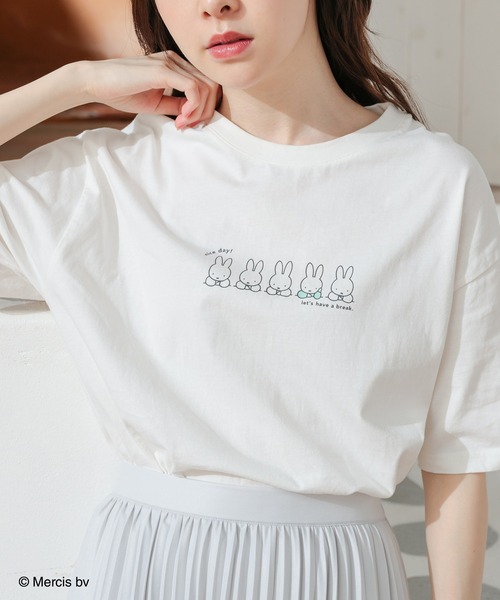 Honeys（ハニーズ）の「ミッフィー／ゆるＴシャツ（Tシャツ/カットソー・レディース・グリーン/ピンク/ホワイト/ベージュ/スミクロ・LL/SS/L/M/S）」の2枚目の写真