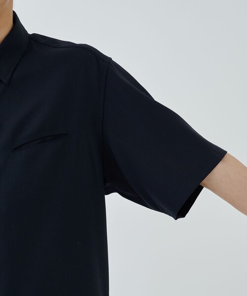 STUDIOUS SELECT(ステュディオスセレクト)の「【IRENISA/イレニサ】STUDIOUS別注 SHORT-SLEEVED SHIRT WITH LEATHER TAB(シャツ/ブラウス・メンズ・ダークネイビー/ダークグレー・2/3)」の13枚目の写真